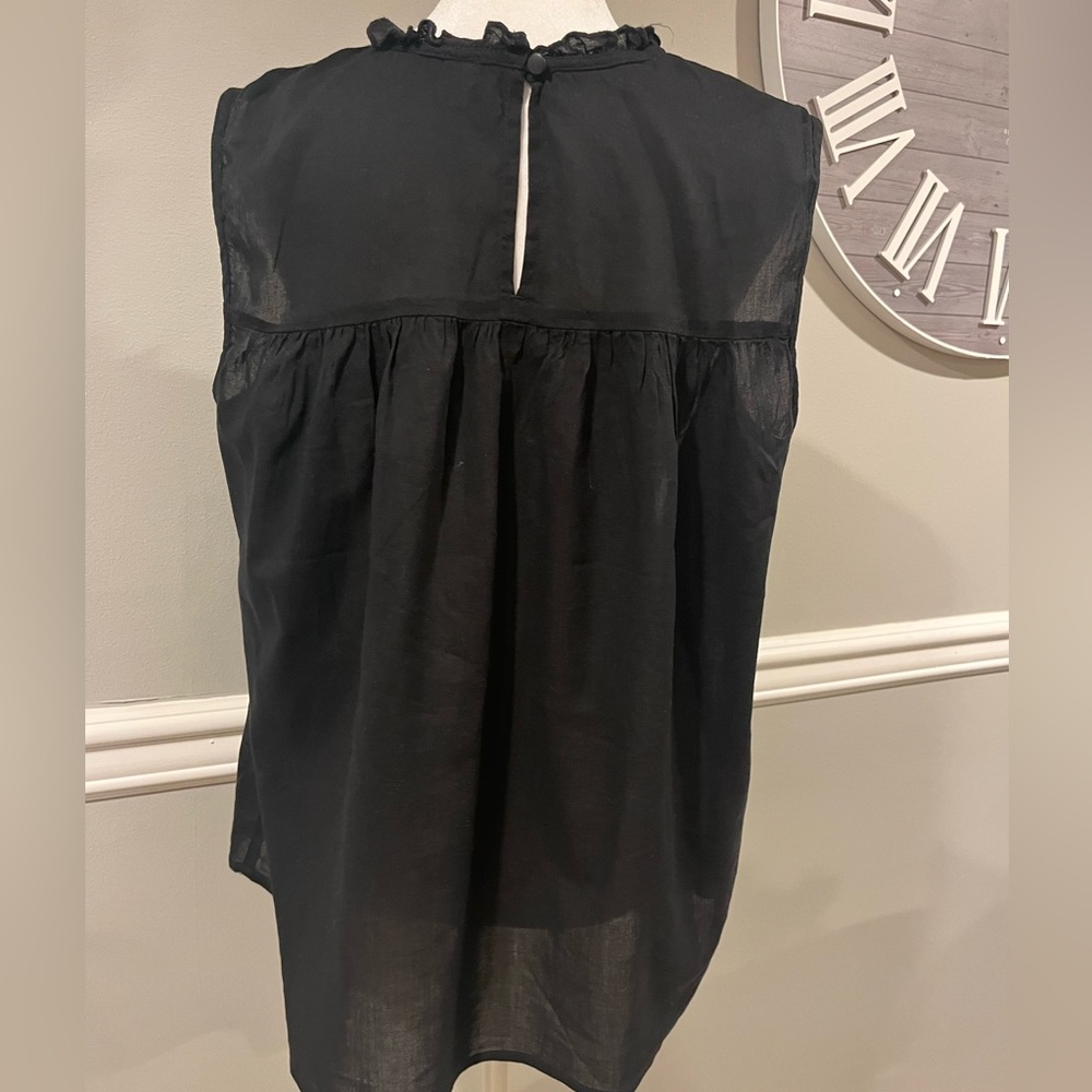 Women's Top - Old Navy Great condition! Size Large - Picture 2 of 6